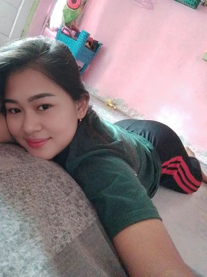 Kenikmatan Dengan Mbak Artini